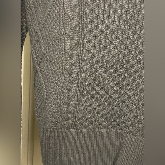 Banana Republic Pullover V-Neck Cable Waffle Knit Sweater in Black - Picture 5 of 7